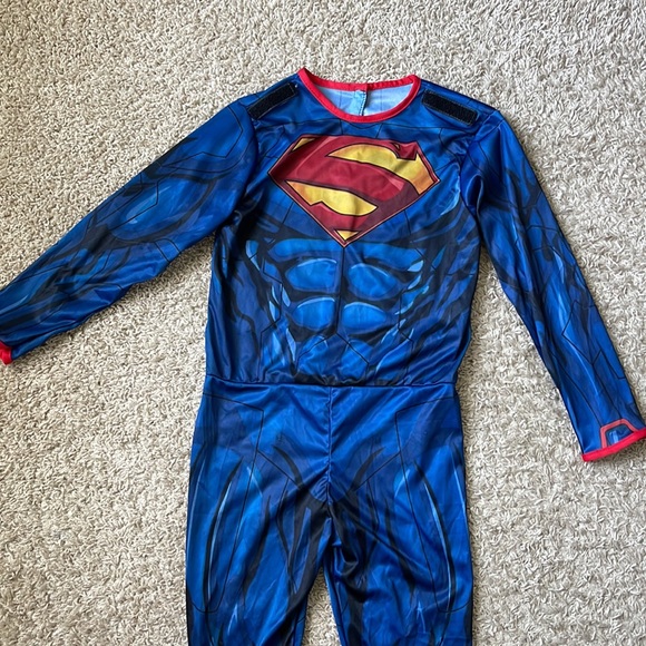 New DC Superheroes Superman Costume Without Cape Costume Size Medium 8-10 - Picture 2 of 5